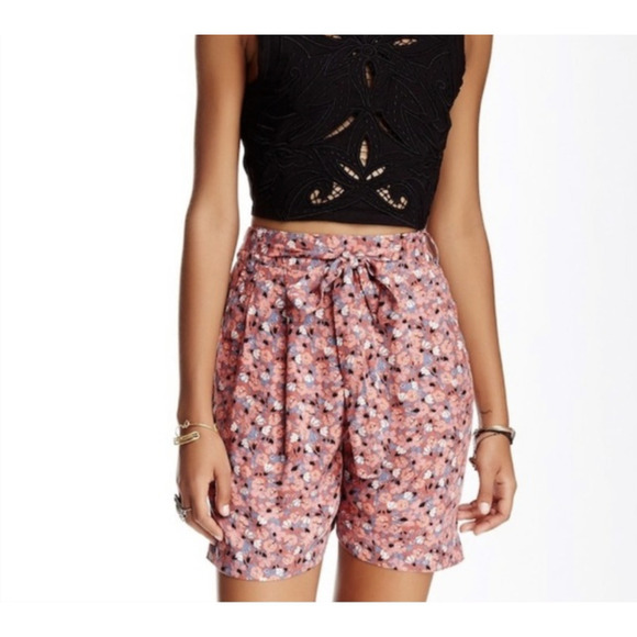 Free People Layla floral rayon tie front shorts - Picture 2 of 10